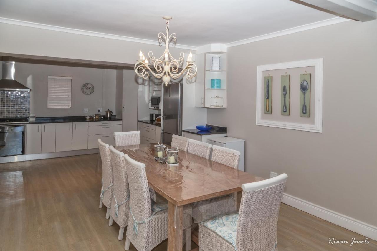 Ons C-Huis - Gansbaai Seafront Accommodation, Back-Up Power Экстерьер фото